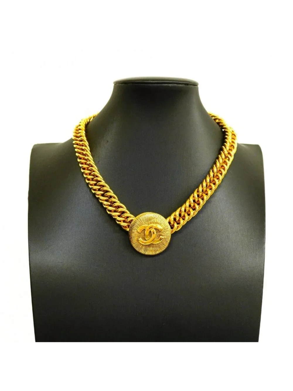 Chanel Choker Vintage CC Logo Round Necklace